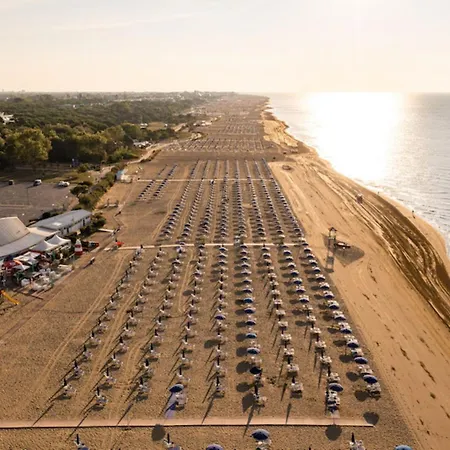 Delightful Apartment In Bibione Daire